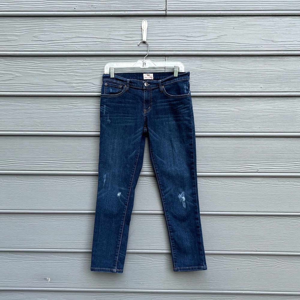 Women’s Fossil boyfriend jeans—size 26